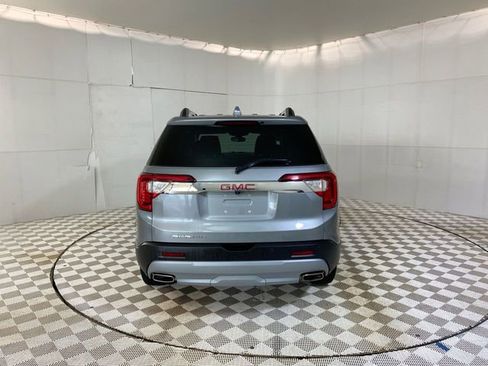 Used 2023 GMC Acadia SLT w/ LPO, Floor Liner Package FWD image 18