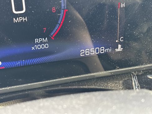 Used 2025 Chevrolet Trax RS w/ Driver Confidence Package image 28