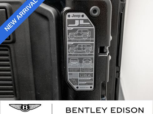 Used 2022 Jeep Wrangler Unlimited Sport AWD/4WD image 35