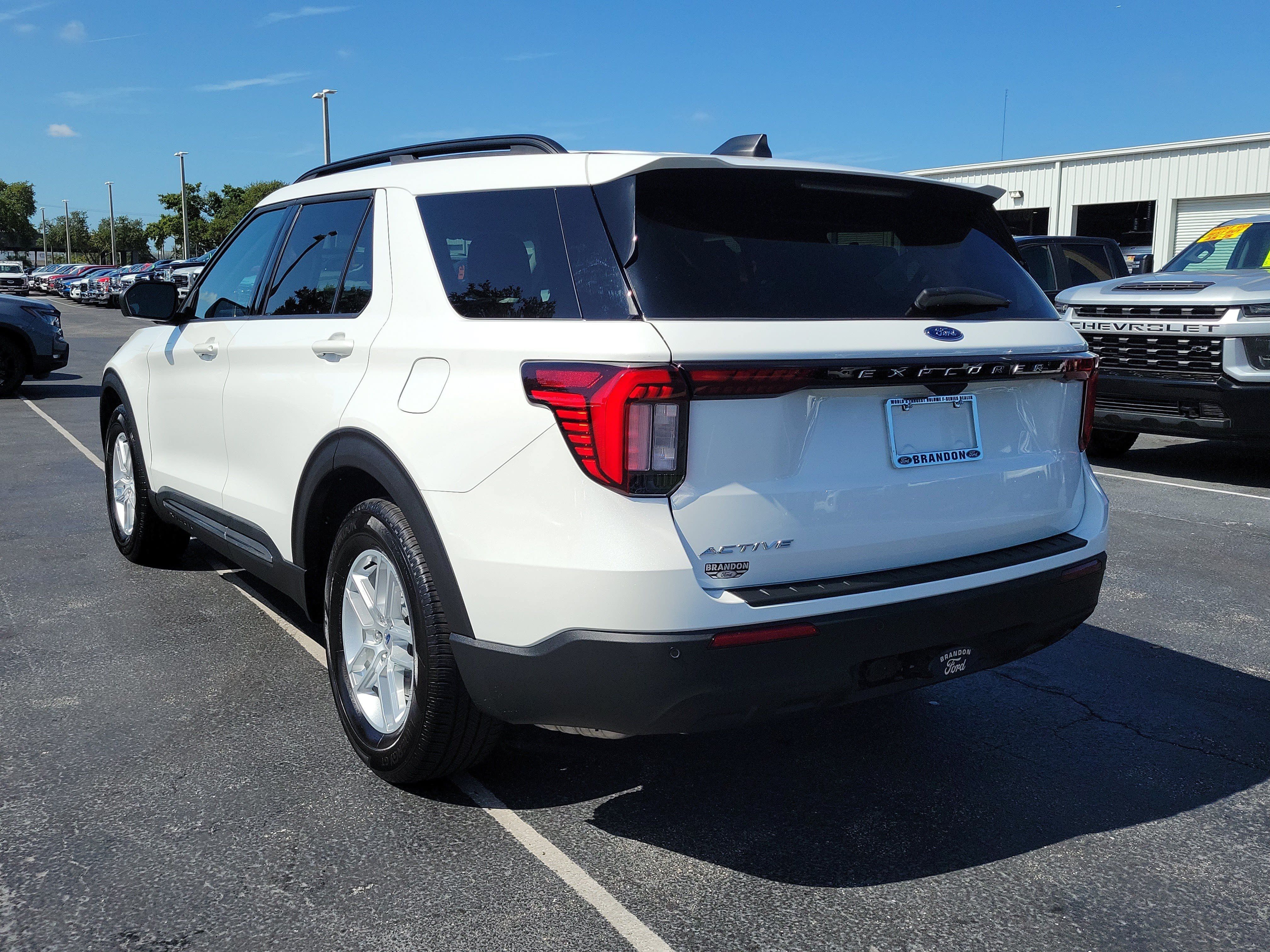Certified 2025 Ford Explorer Active RWD image 7