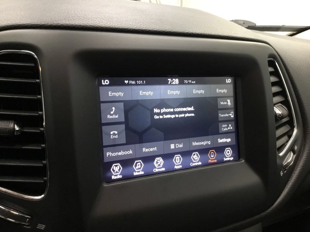 Used 2020 Jeep Compass Latitude w/ Cold Weather Group AWD/4WD image 21