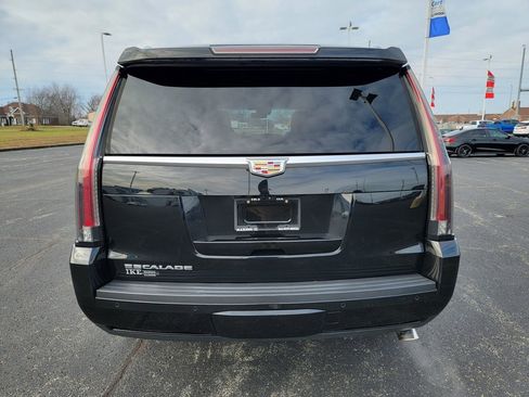 Used 2017 Cadillac Escalade Premium Luxury image 19