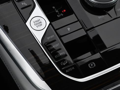 Certified 2025 BMW X5 xDrive40i w/ Climate Comfort Package image 21