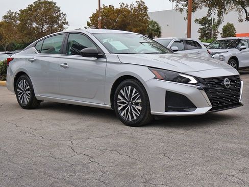 Used 2024 Nissan Altima 2.5 SV image 52