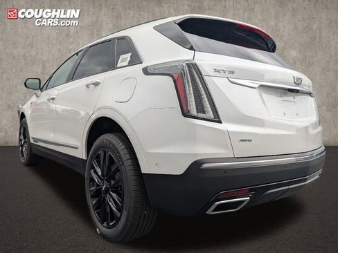 New 2025 Cadillac XT5 Sportv w/ LPO, Blue Accent Package image 5