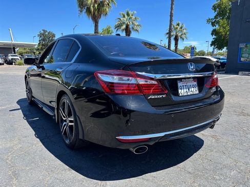 Used 2016 Honda Accord Touring image 6