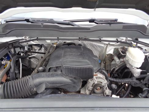 Used 2015 Chevrolet Silverado 2500 LT w/ LT Convenience Package image 11