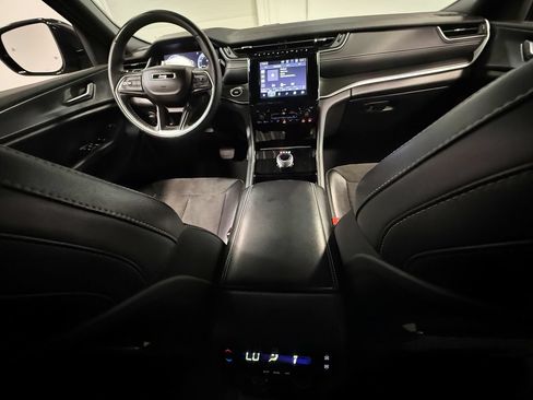 Used 2023 Jeep Grand Cherokee L Laredo AWD/4WD image 72