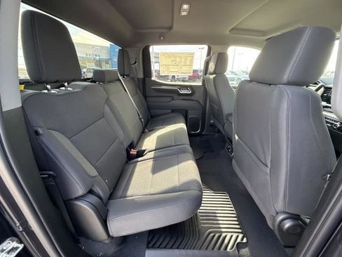 New 2026 GMC Sierra 1500 SLE image 24