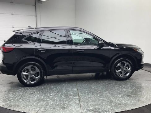 Certified 2025 Ford Escape ST-Line w/ Tech Pack #1 AWD/4WD image 38