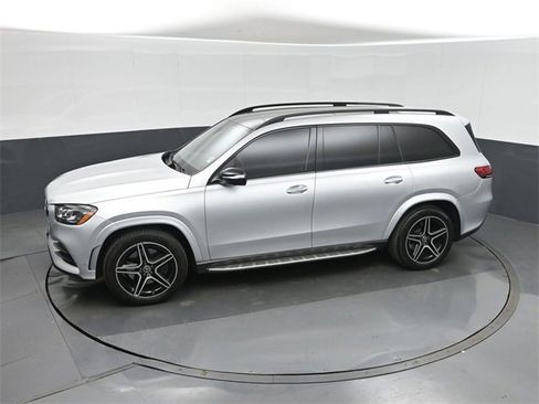 Used 2021 Mercedes-Benz GLS 580 4MATIC image 34