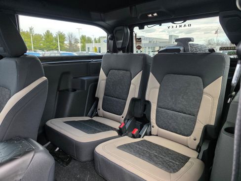 Used 2021 Ford Bronco Wildtrak image 11