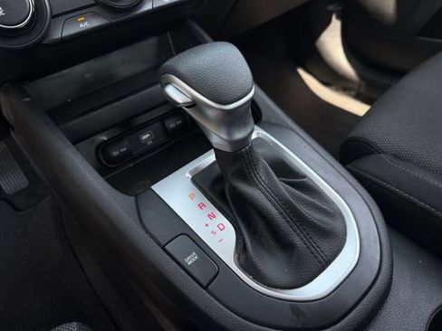 Used 2022 Kia Forte LXS FWD image 19