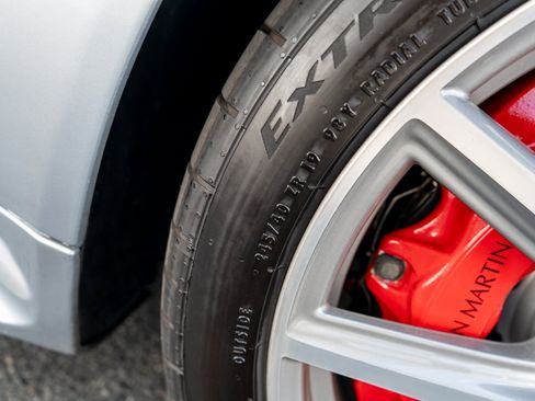 Used 2015 Aston Martin V8 Vantage GT RWD image 11
