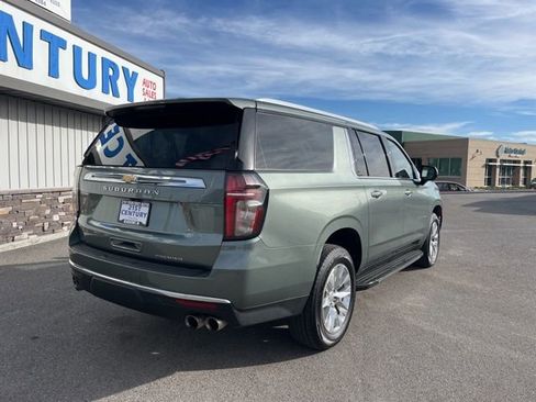 Used 2023 Chevrolet Suburban Premier AWD/4WD image 10
