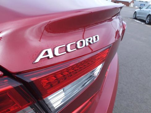 Used 2022 Honda Accord Touring image 4