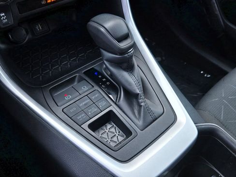 Certified 2025 Toyota RAV4 XLE AWD/4WD image 16