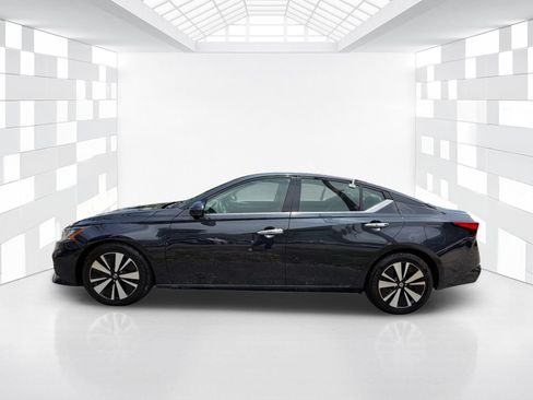 Used 2019 Nissan Altima 2.5 SV FWD image 4
