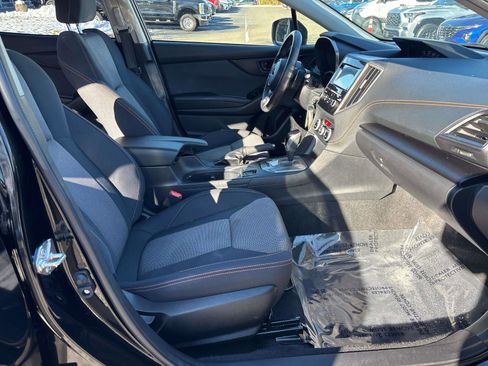 Used 2023 Subaru Crosstrek 2.0i Premium image 14