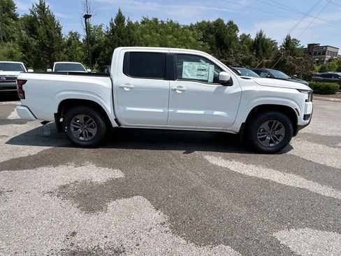 New 2026 Nissan Frontier SV w/ SV Convenience Package RWD image 8