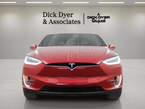 Used 2018 Tesla Model X 75D AWD/4WD image 4
