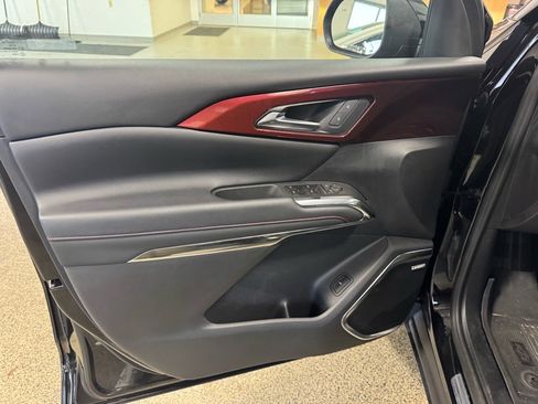 Certified 2024 Chevrolet Traverse Z71 w/ Enhanced Driving Package image 16