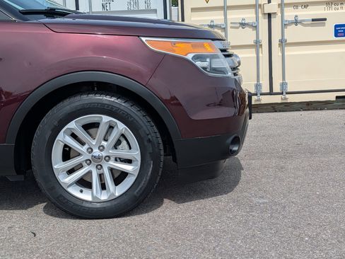 Used 2011 Ford Explorer XLT w/ 202A Rapid Spec Order Code FWD image 11