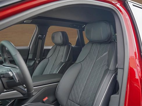 New 2026 Cadillac Lyriq V w/ Exterior Carbon Fiber Package image 11