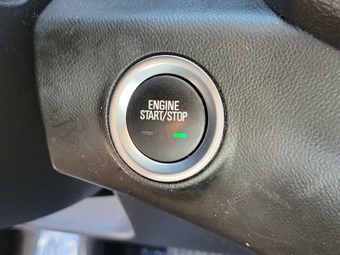 Used 2022 GMC Terrain SLE FWD image 29