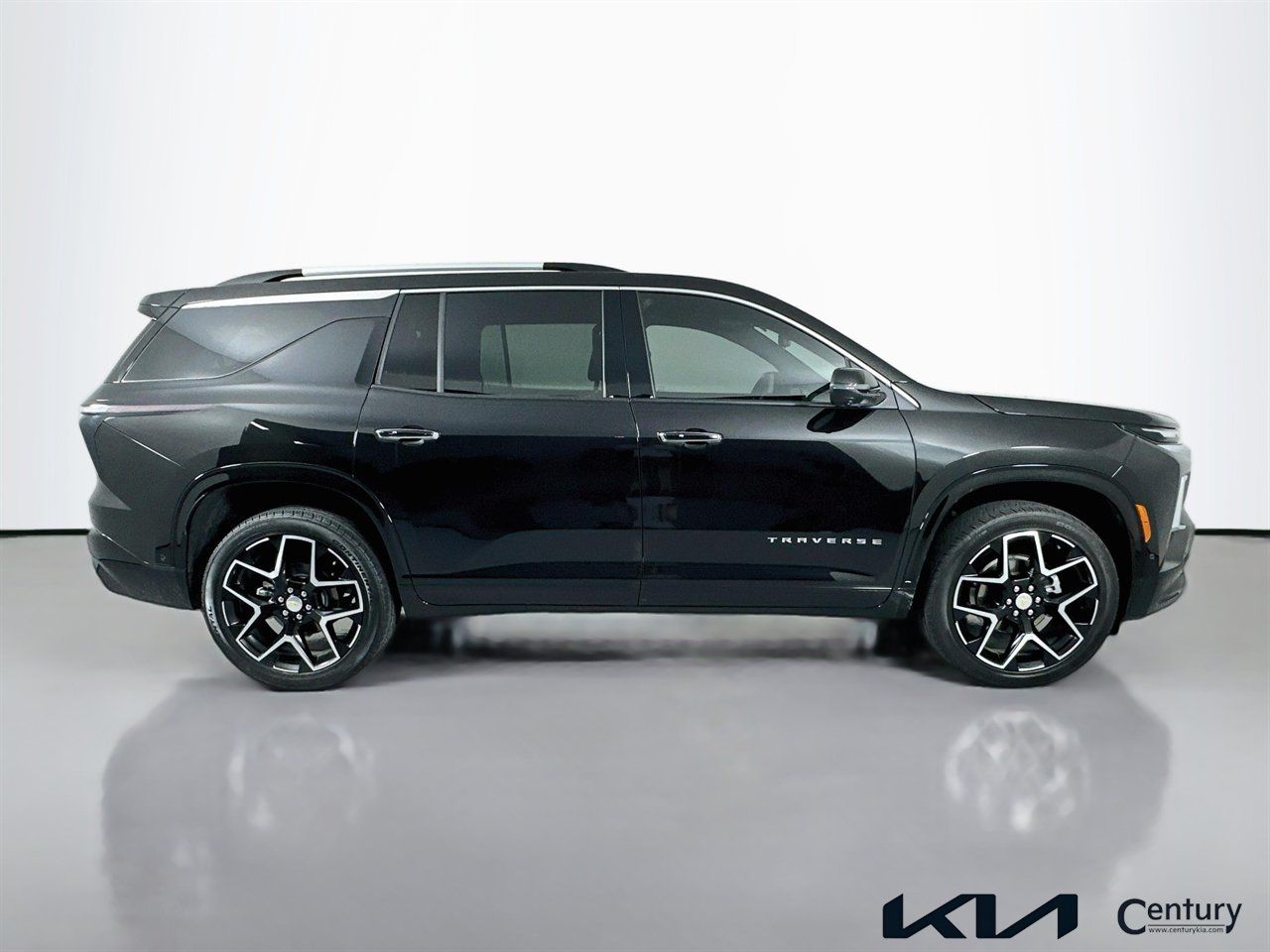 Used 2025 Chevrolet Traverse High Country AWD/4WD image 4