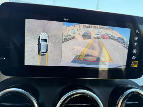 Used 2021 Mercedes-Benz GLC 300 4MATIC image 35