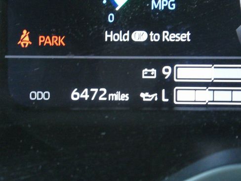 Used 2025 Toyota Tundra Limited AWD/4WD image 37