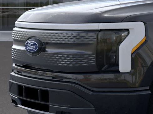 New 2025 Ford F150 Lightning XLT image 17