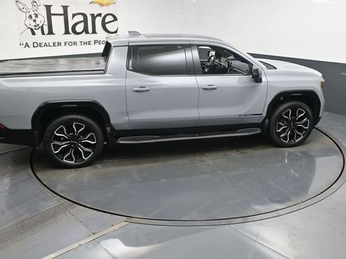 Used 2024 GMC Sierra EV Denali image 37