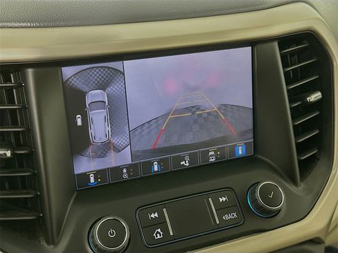 Used 2023 GMC Acadia Denali image 18