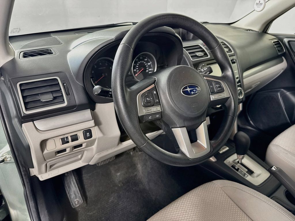 Used 2018 Subaru Forester 2.5i Premium AWD/4WD image 9