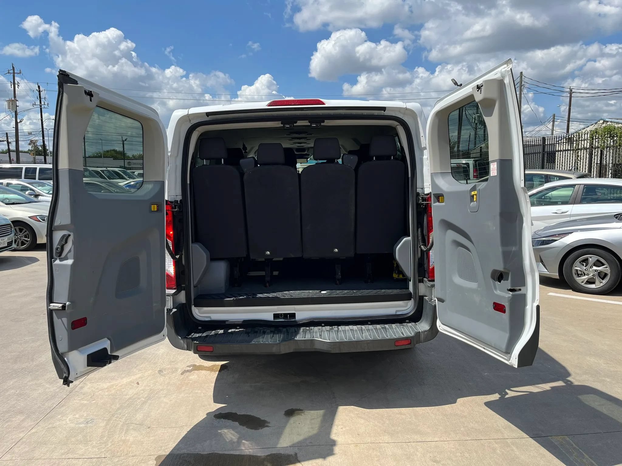 Used 2018 Ford Transit 350 XL RWD image 7