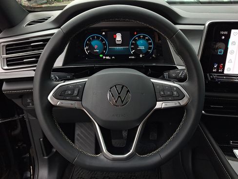 Used 2024 Volkswagen Atlas Cross Sport SE AWD/4WD image 18