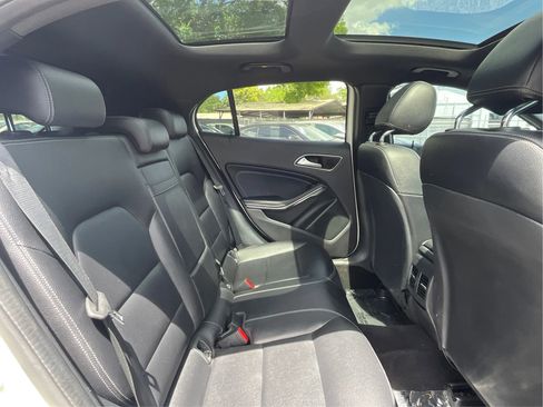 Used 2018 Mercedes-Benz GLA 250 4MATIC w/ Premium Package image 25