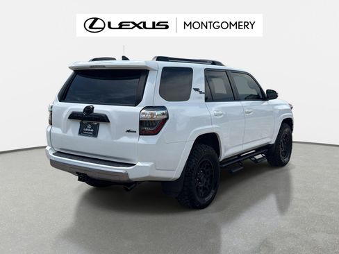 Used 2023 Toyota 4Runner TRD Off-Road Premium w/ Moonroof Package AWD/4WD image 3