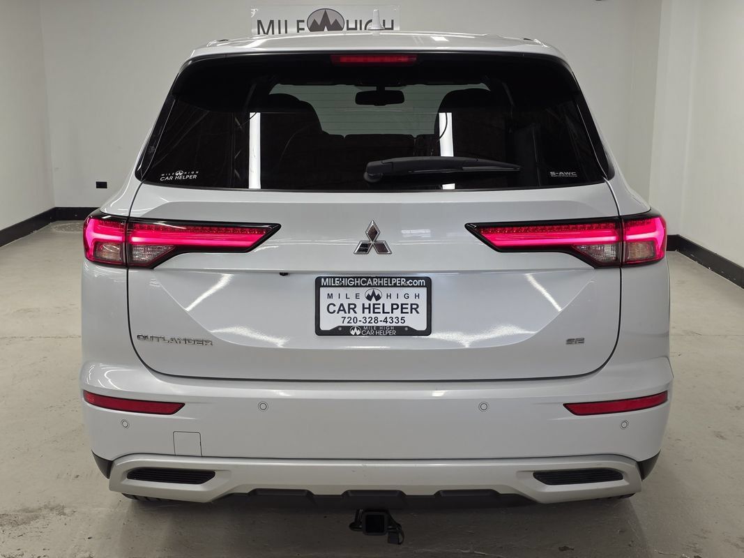 Used 2024 Mitsubishi Outlander AWD image 9