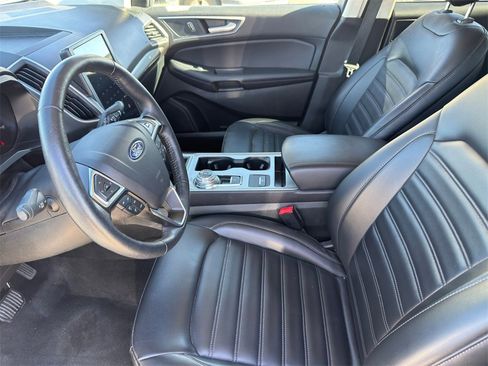 Used 2024 Ford Edge SEL image 11