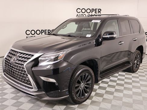 Used 2023 Lexus GX 460 Luxury w/ Sport Design Package image 11