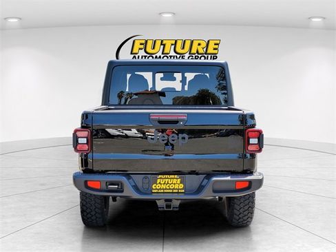 New 2025 Jeep Gladiator Willys image 4