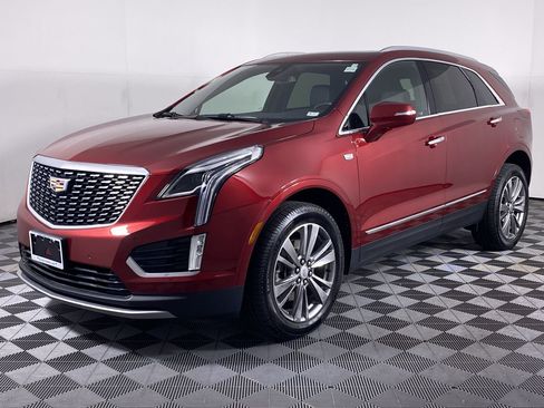 Certified 2022 Cadillac XT5 Premium Luxury w/ LPO, Floor Liner Package image 18