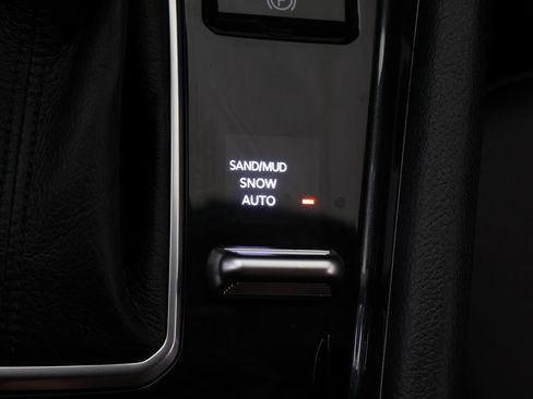 Used 2025 Jeep Compass Latitude AWD/4WD image 46