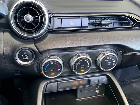 Used 2025 MAZDA MX-5 Miata Grand Touring image 14