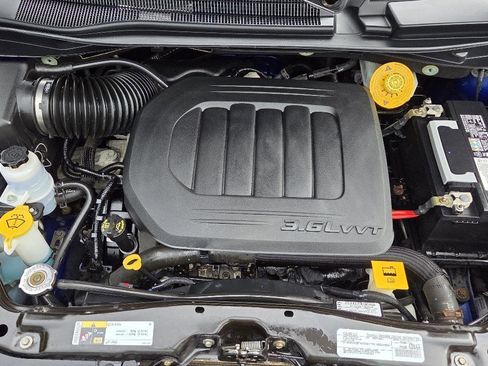 Used 2019 Dodge Grand Caravan SE w/ UConnect Hands-Free Group FWD image 22