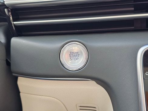 New 2026 Genesis GV80 2.5T Advanced image 17