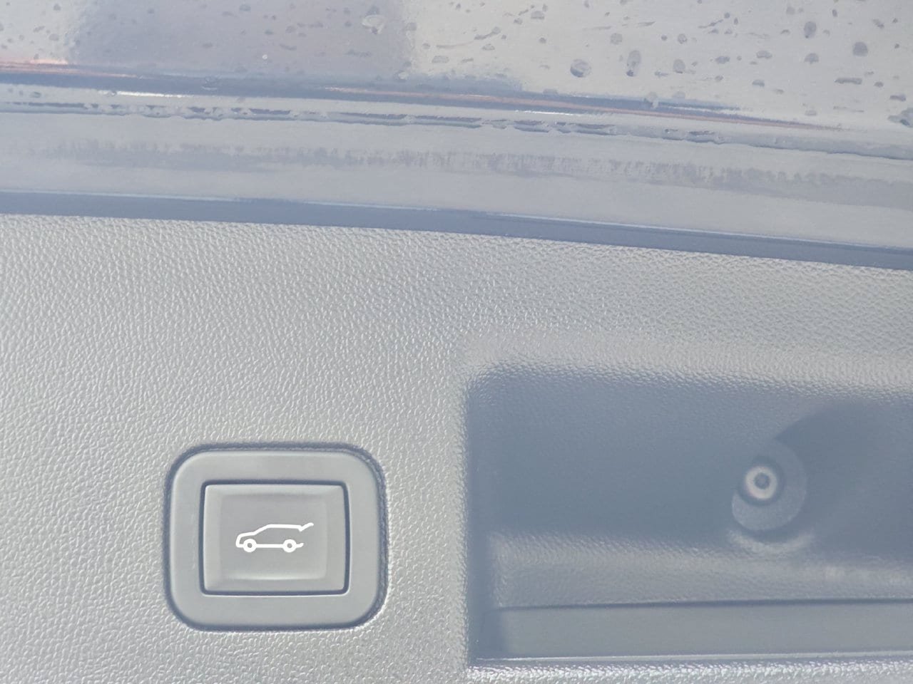 Used 2023 Chevrolet Equinox LT FWD image 16